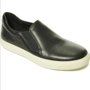 VanEli Cecely Nappa Leather Slip On Sneakers NEW in original box!!! Size 8M.